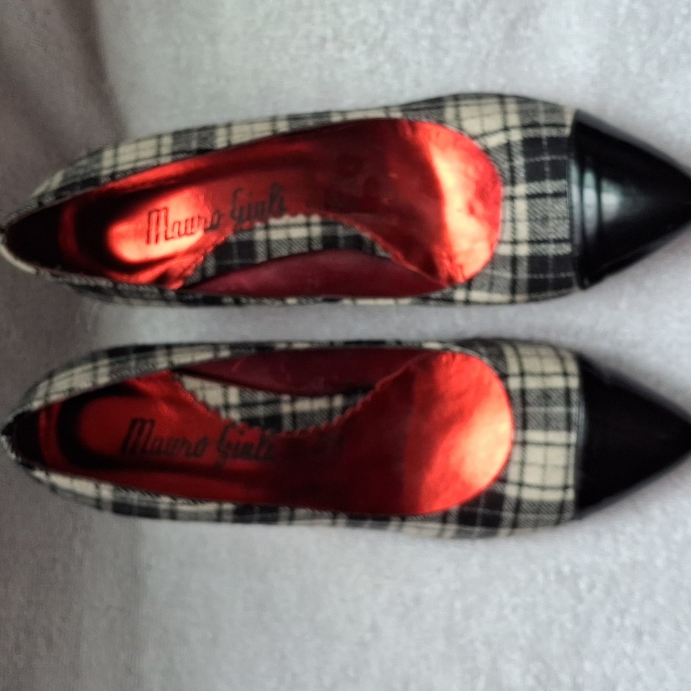 Mauro Gioli Made In ITALY Plaid wool Heels with Black Patent Leather Toes Sz 39